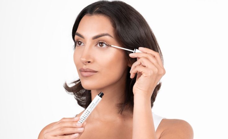 Serul pentru gene cu peptide Nanolash